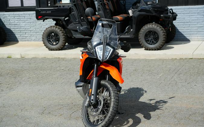 2023 KTM Adventure 890
