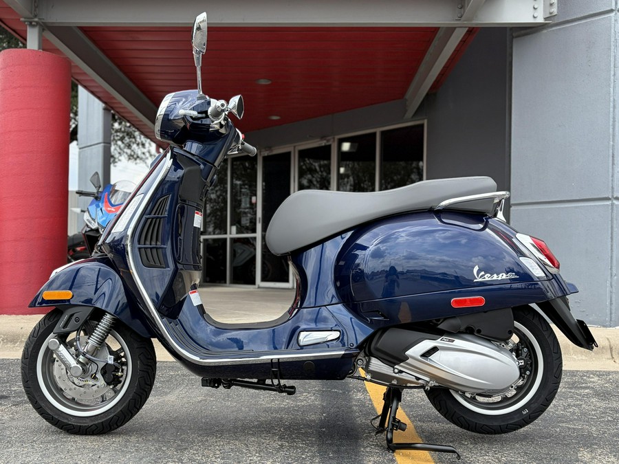 2027 Vespa GTS 310