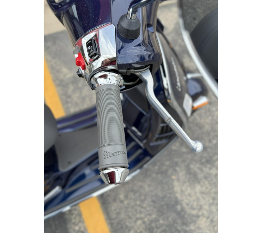 2027 Vespa GTS 310