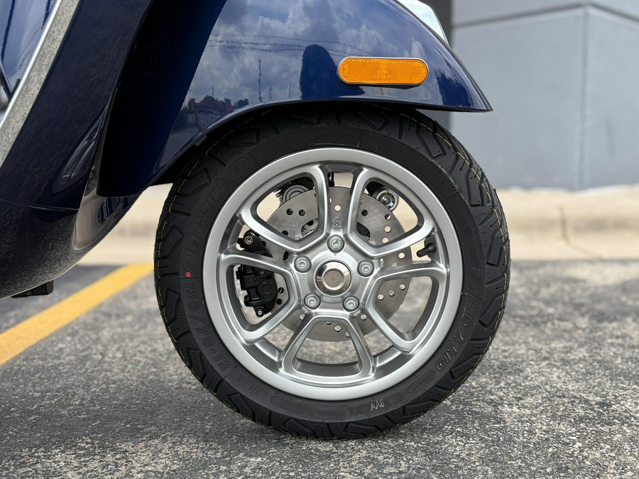 2027 Vespa GTS 310