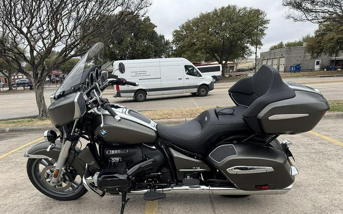 2024 BMW R 18 Transcontinental Manhattan Metallic Matte