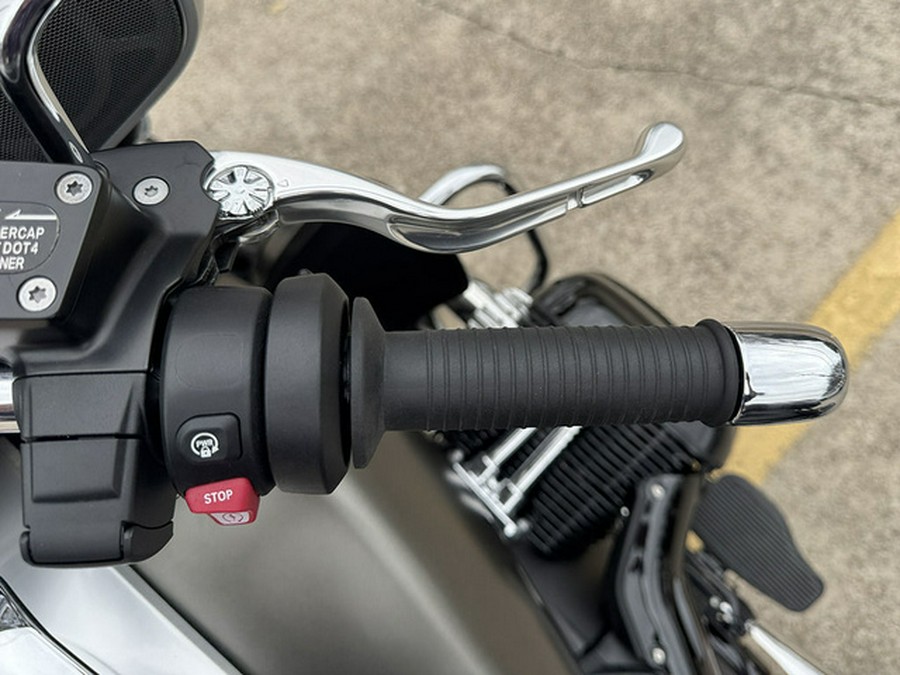 2024 BMW R 18 Transcontinental Manhattan Metallic Matte
