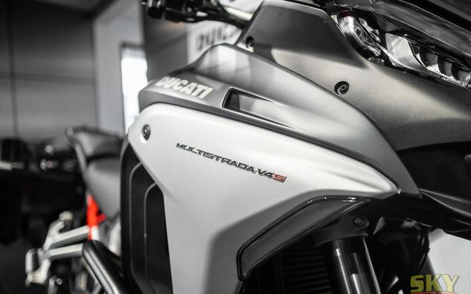 2022 Ducati Multistrada V4S Aviator Grey / Spoked Wheels