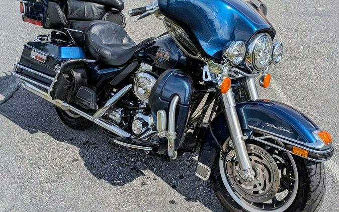 2004 Harley-Davidson® FLHTC - Electra Glide® Classic