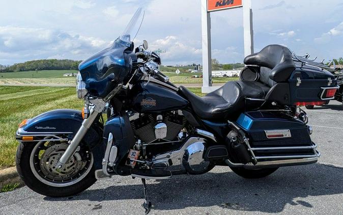 2004 Harley-Davidson® FLHTC - Electra Glide® Classic