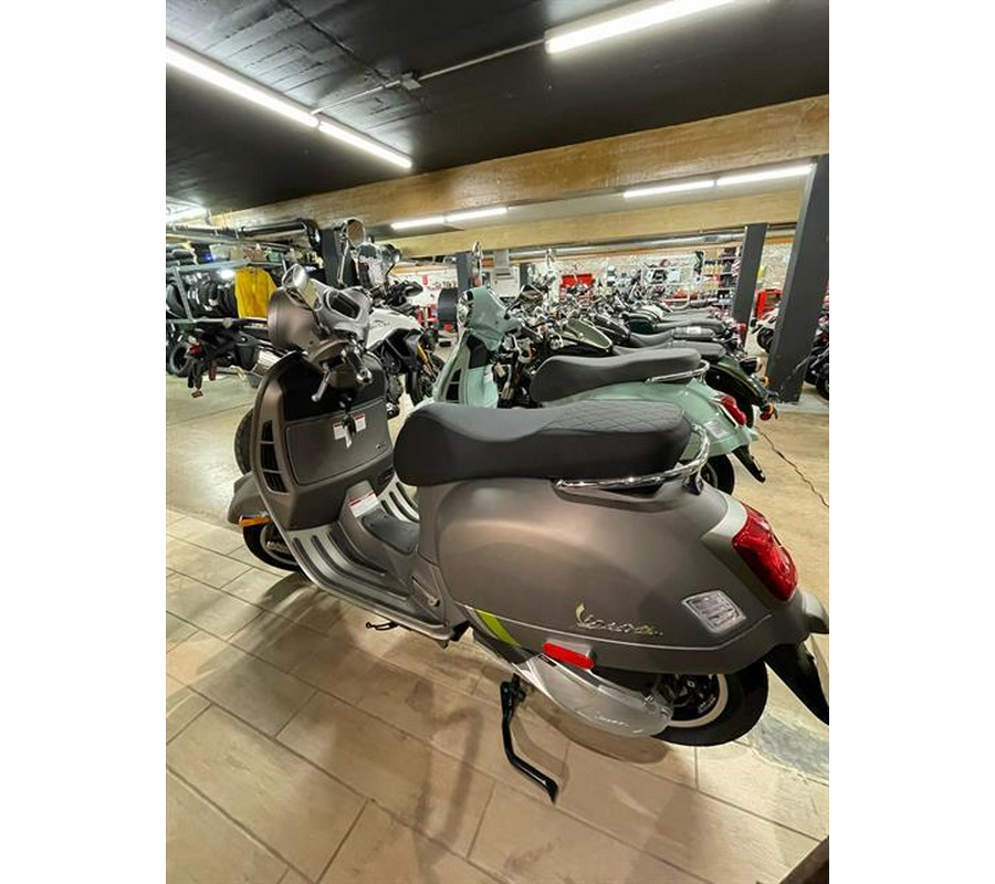 2024 Vespa GTS Super 300 Tech