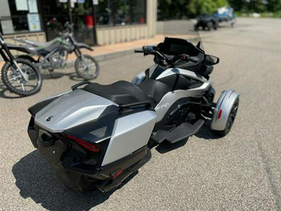 2024 Can-Am Spyder RT