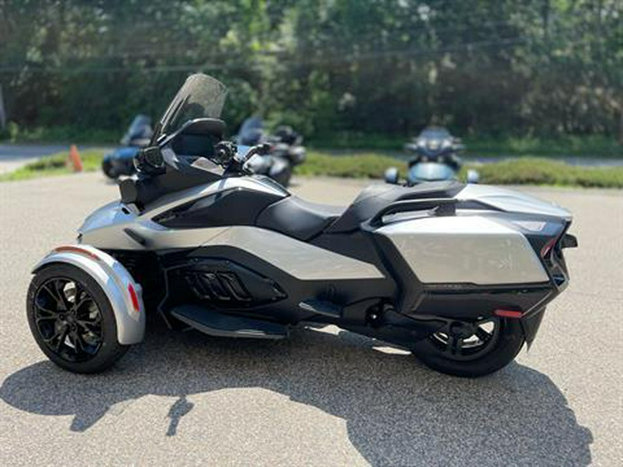 2024 Can-Am Spyder RT