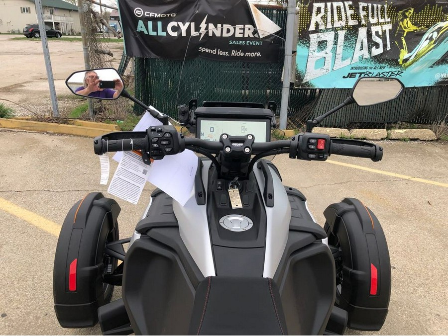 2025 Can-Am CANYON XT