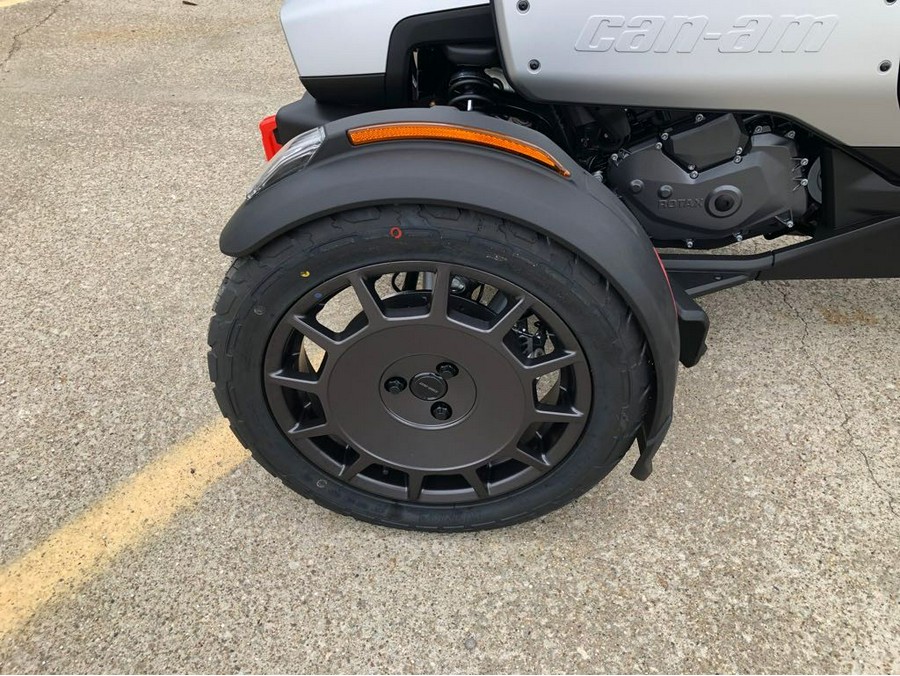 2025 Can-Am CANYON XT