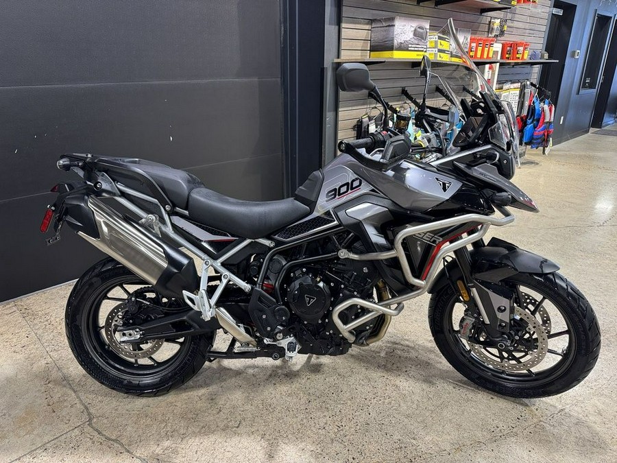 2024 Triumph Tiger 900 GT Graphite / Sapphire Black