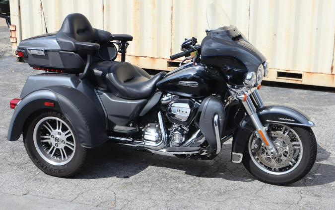 2021 Harley-Davidson Tri Glide Ultra Gauntlet Gray Metallic/Vivid Black