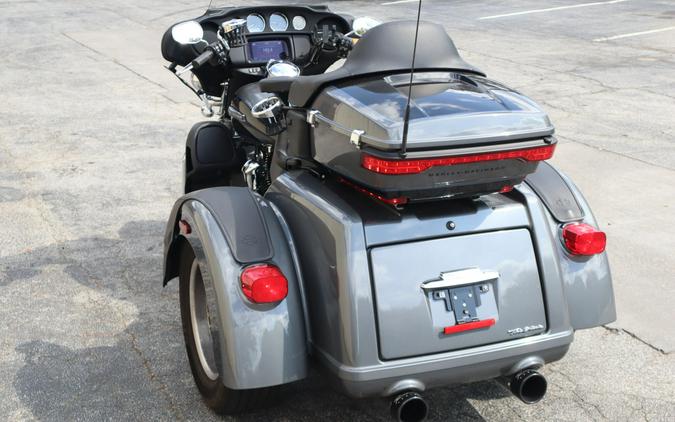 2021 Harley-Davidson Tri Glide Ultra Gauntlet Gray Metallic/Vivid Black
