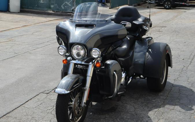 2021 Harley-Davidson Tri Glide Ultra Gauntlet Gray Metallic/Vivid Black