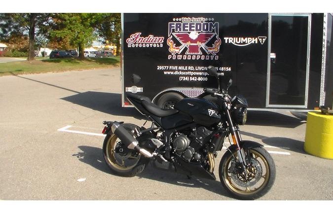 2027 Trident 800 - Triumph