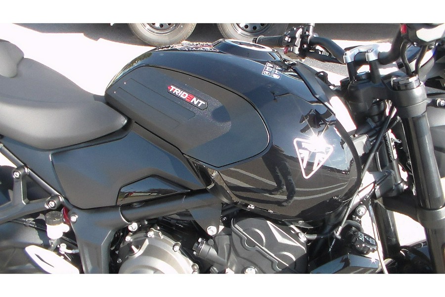 2027 Trident 800 - Triumph