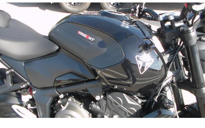 2027 Trident 800 - Triumph