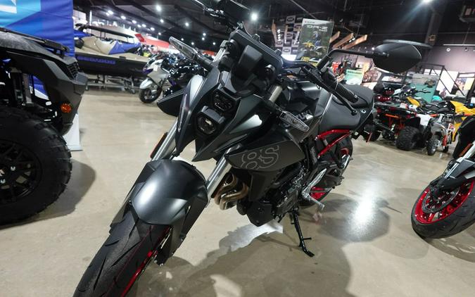 2025 Suzuki GSX-8S