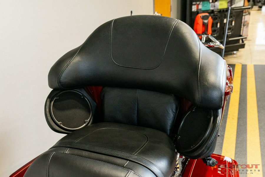 2010 Harley-Davidson® ULTRA CLASSIC ELECTRA GLIDE 107CI (ONLY 15K MILES)