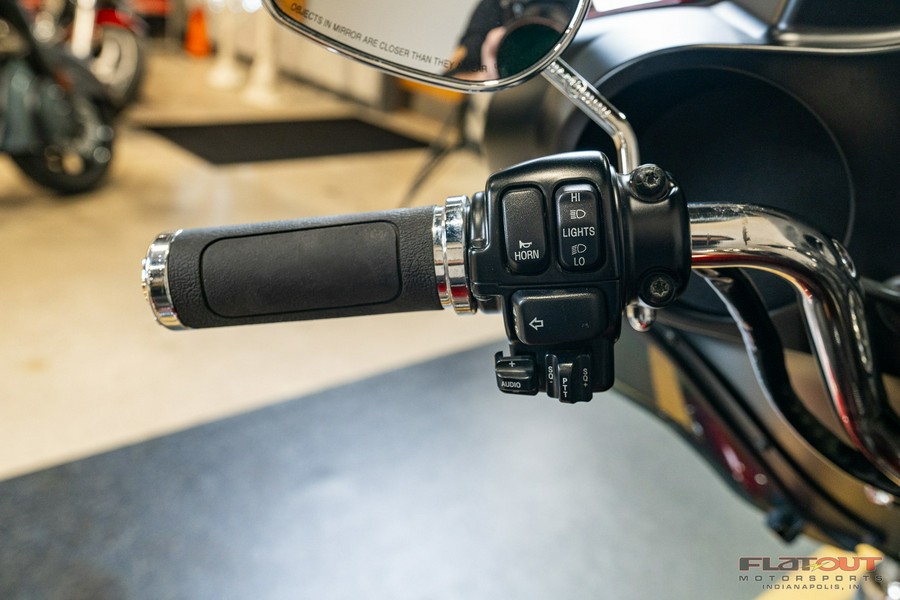 2010 Harley-Davidson® ULTRA CLASSIC ELECTRA GLIDE 107CI (ONLY 15K MILES)