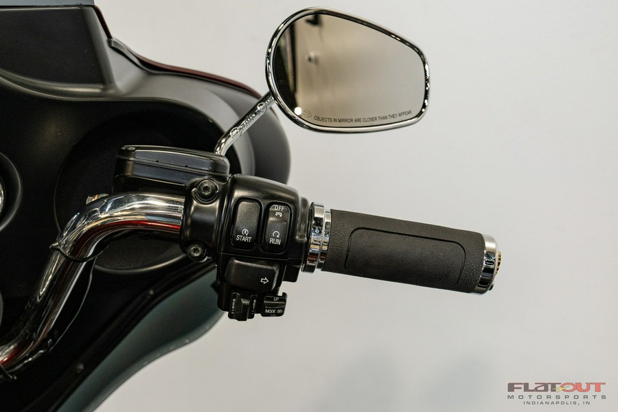 2010 Harley-Davidson® ULTRA CLASSIC ELECTRA GLIDE 107CI (ONLY 15K MILES)