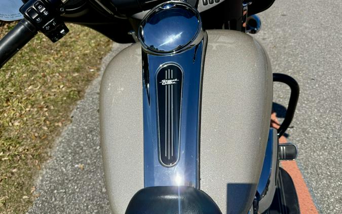 2018 Harley-Davidson® Street Glide® FLHX