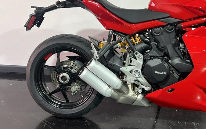 2024 Ducati Supersport 950 S Red