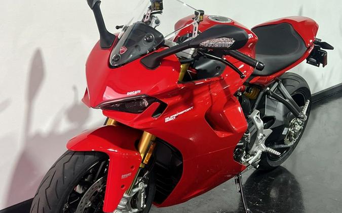 2024 Ducati Supersport 950 S Red