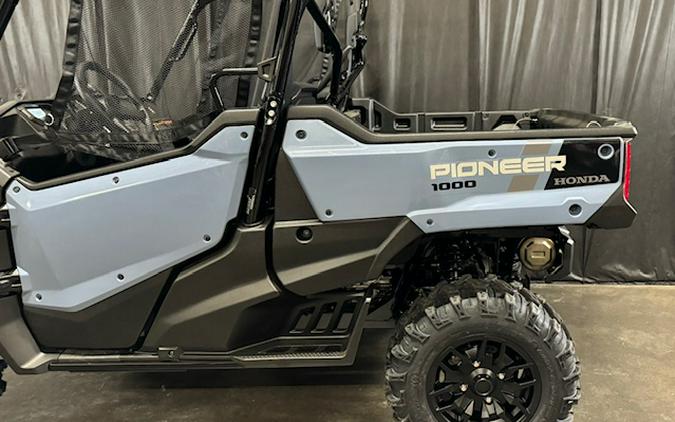 2024 Honda Pioneer 1000 Deluxe