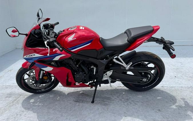 2026 Honda CBR650R E-Clutch