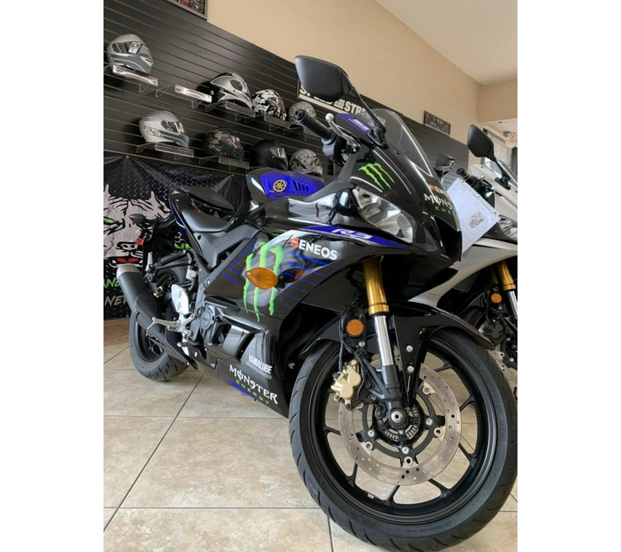 2021 Yamaha YZF R3 Monster Energy Yamaha MotoGP Edition