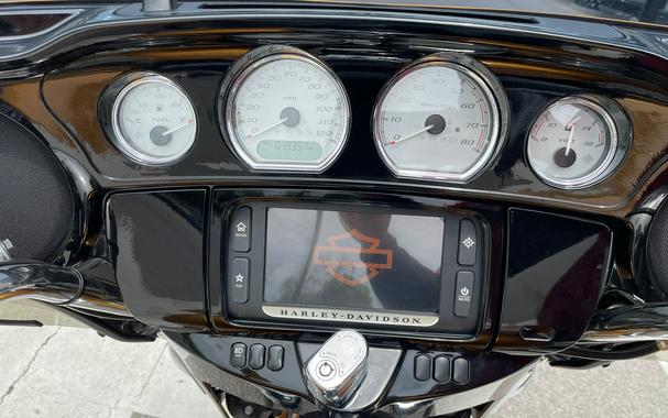 2016 Harley-Davidson® FLHXS Street Glide® Special
