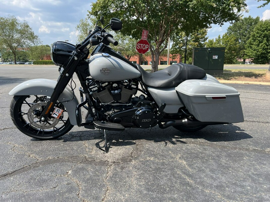 2024 FLHRXS Road King Special