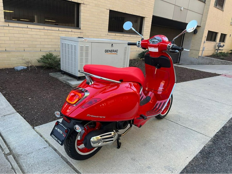 2025 Vespa Primavera 50 RED