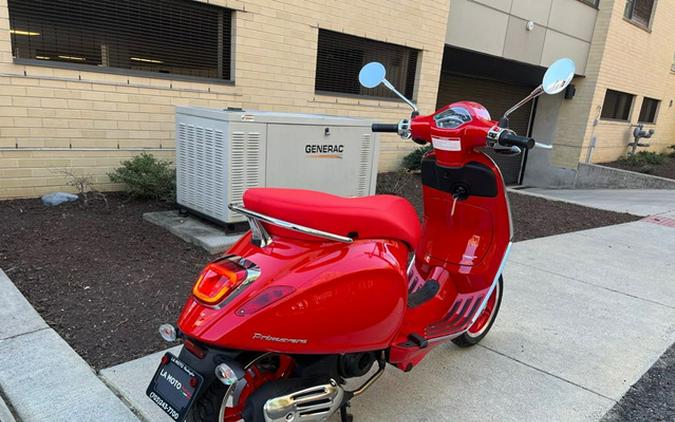 2025 Vespa Primavera 50 RED