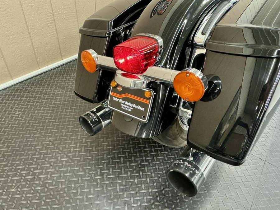 2017 Harley-Davidson® FLHR - Road King®