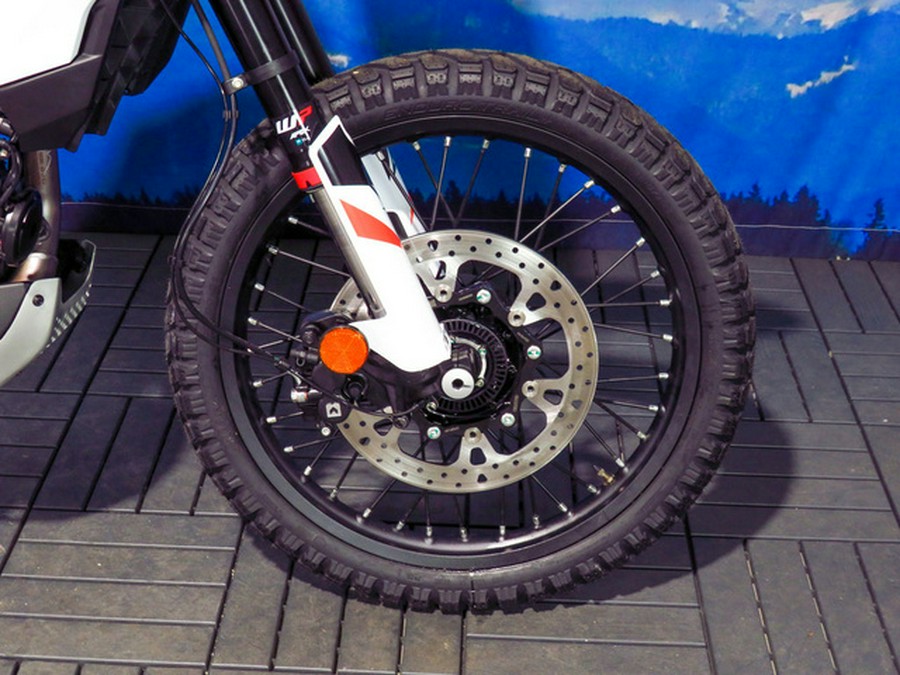 2025 KTM Adventure 390 R