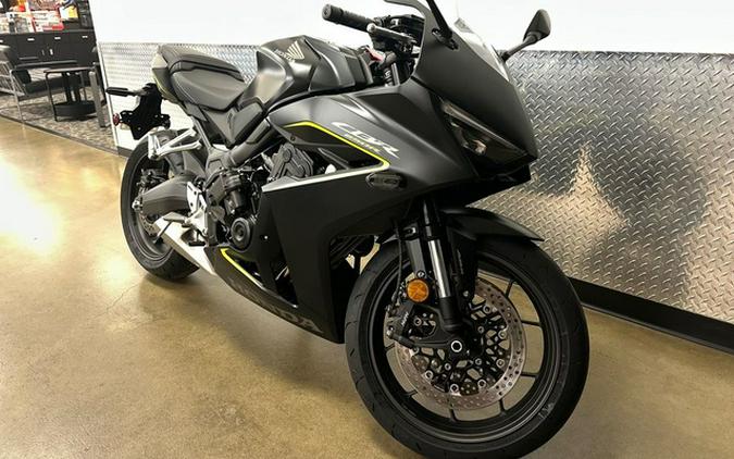 2026 Honda CBR650R E-Clutch