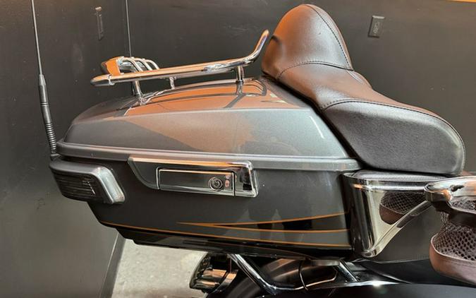 2016 Harley-Davidson Touring FLTRUSE - CVO Road Glide Ultra