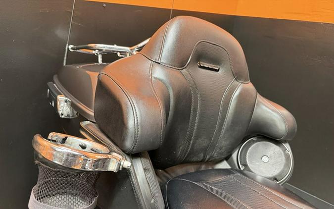2016 Harley-Davidson Touring FLTRUSE - CVO Road Glide Ultra