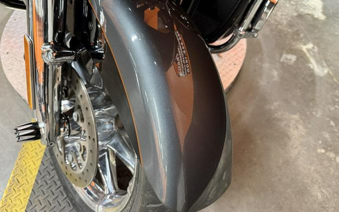 2016 Harley-Davidson Touring FLTRUSE - CVO Road Glide Ultra