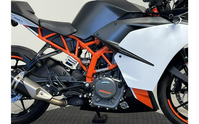 2020 KTM RC390