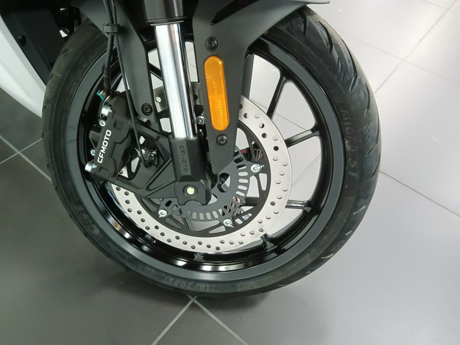 2025 CFMOTO 300SS