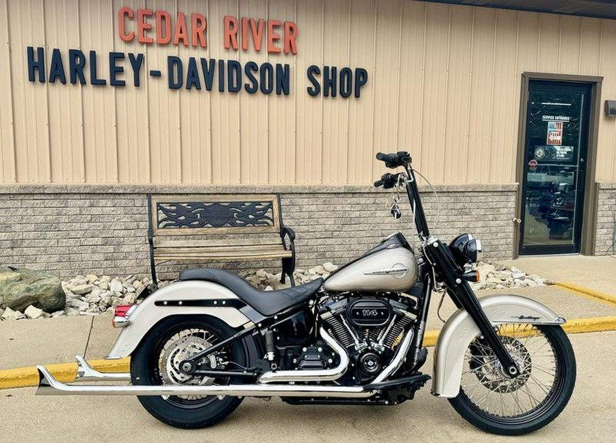 2018 Harley-Davidson® FLHCS - Softail® Heritage Classic 114