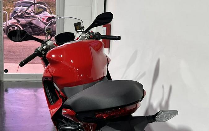 2024 Ducati Supersport 950 Red