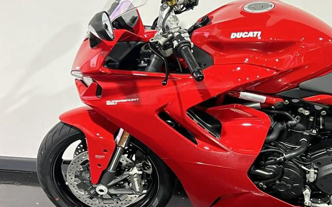 2024 Ducati Supersport 950 Red