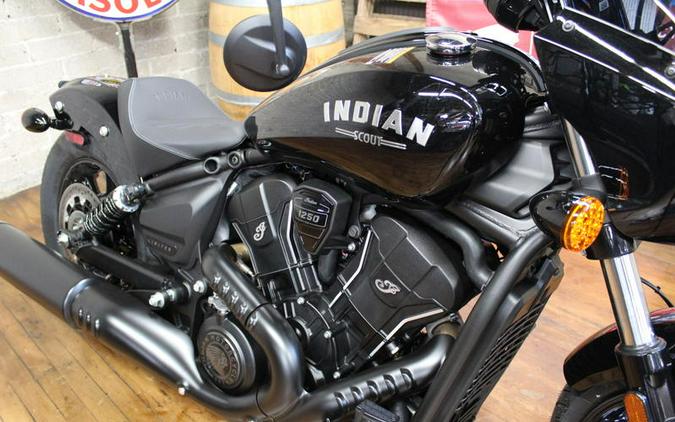 2025 Indian Motorcycle® Sport Scout® Limited +Tech Black Metallic