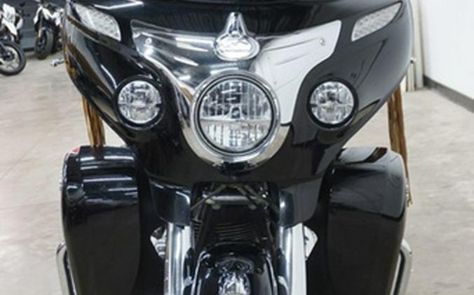 2015 Indian Roadmaster Thunder Black