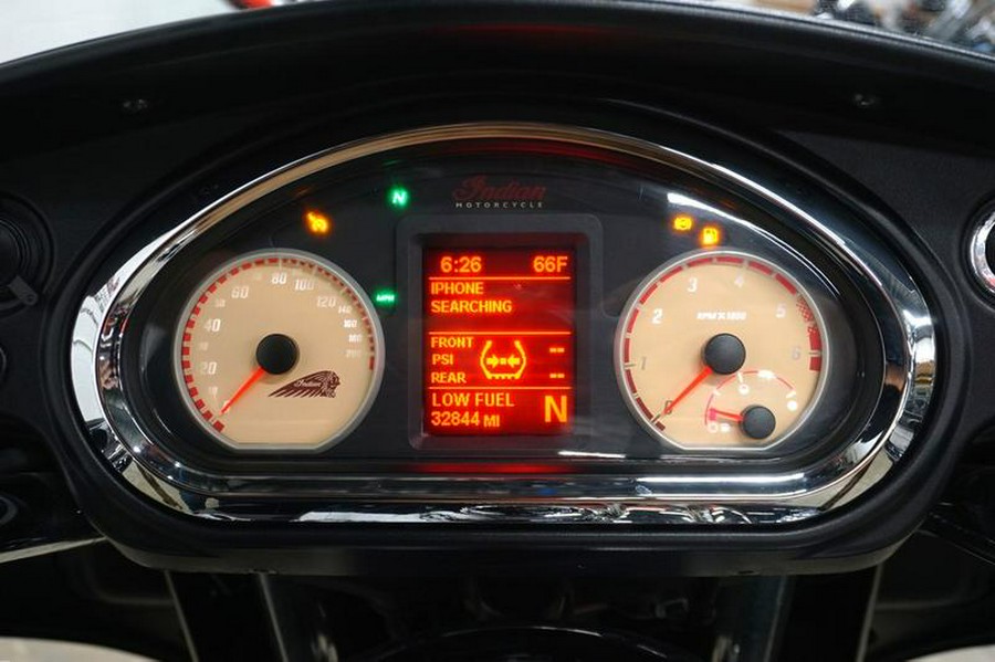 2015 Indian Motorcycle® Roadmaster™ Thunder Black