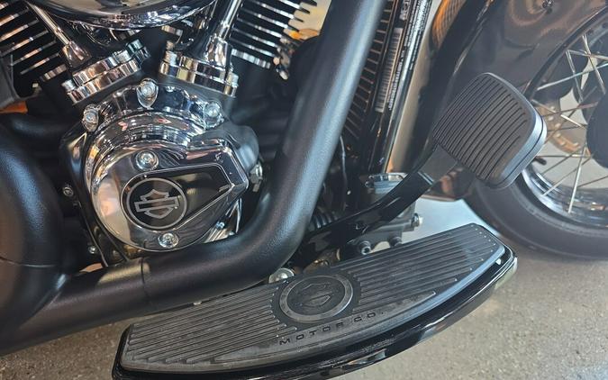 2026 Harley-Davidson® Heritage Classic® FLHC